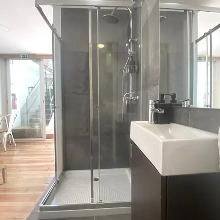 Terrace House Hostel Lissabon