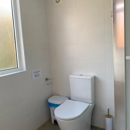 אכסניה Terrace House