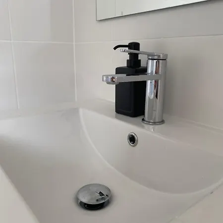 אכסניה Terrace House *