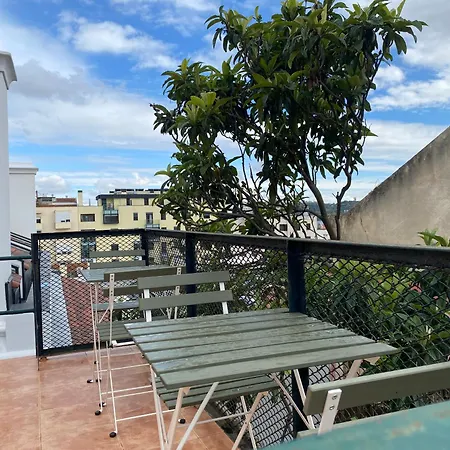 Hostal Terrace House *